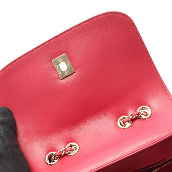 CHANEL Matelasse Shoulder Bag in Lambskin Leather, Women's, Pink - Picture 6 of 10